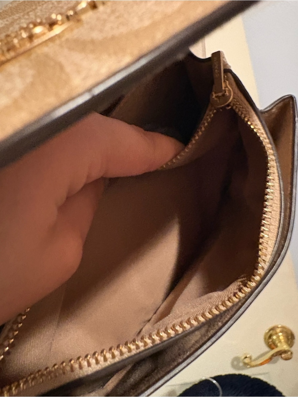 Coach Small Klare Crossbody Purse Beige/Light Tan Signature - Picture 9 of 13